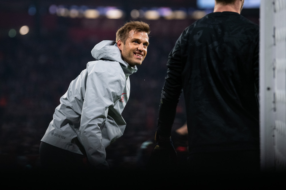 Otte ansluter till Spurs