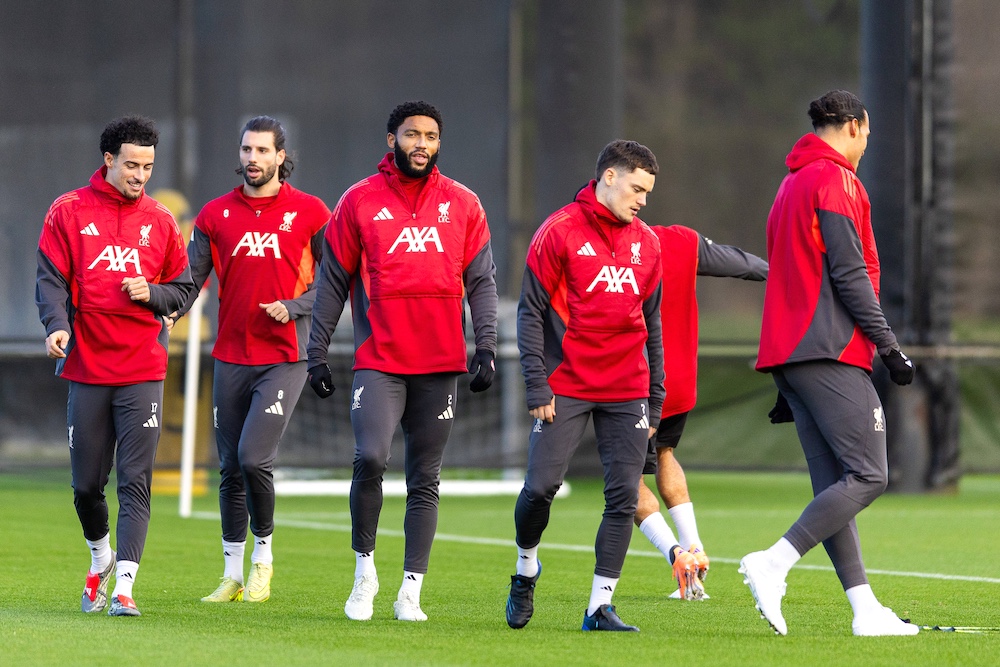 ​📸 📹 23 man i träning – men "Macca" saknades