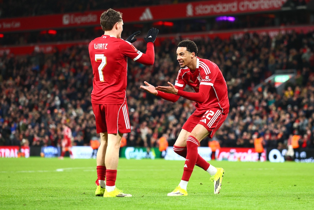 Florian och Hugo skrev avbytar-historia