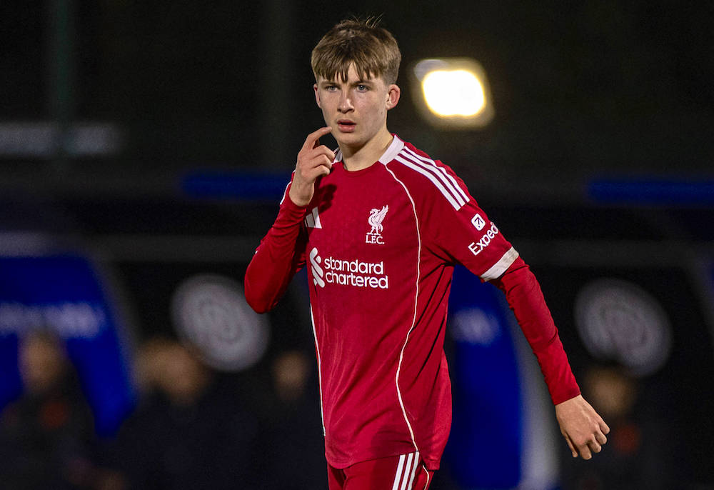 Anfallstalang belönas med proffskontrakt