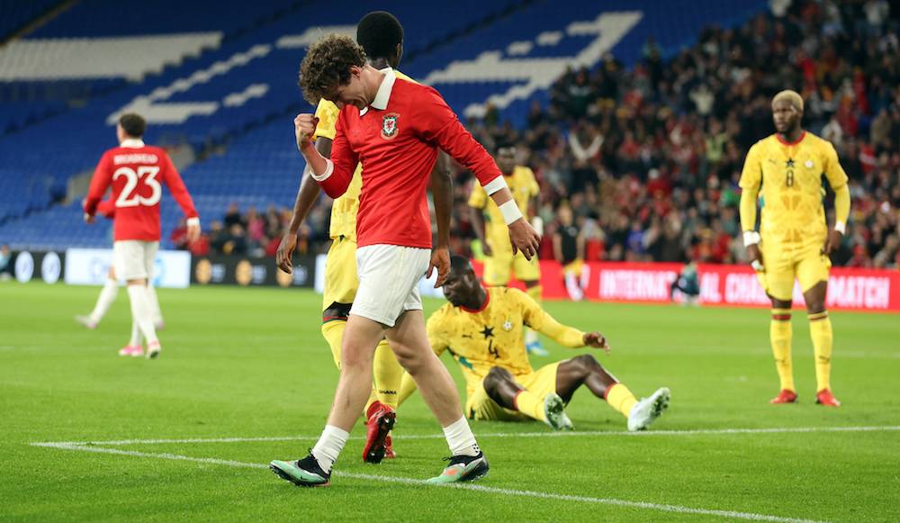 📹 Koumas har öppnat målkontot för Wales